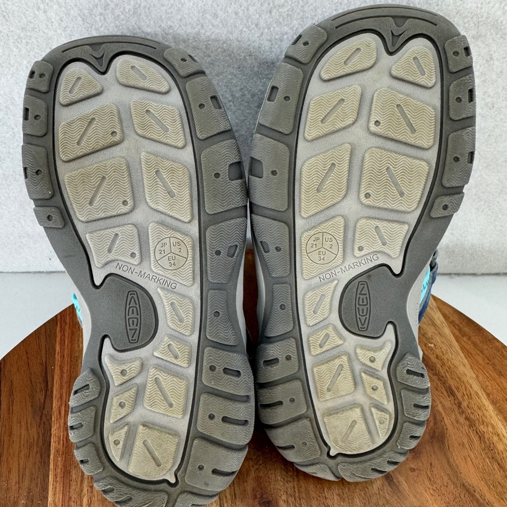 KEEN Washable Youth Size 2 Blue Gray‎ Water Hiking Shoes Durable Outdoors - Picture 8 of 10